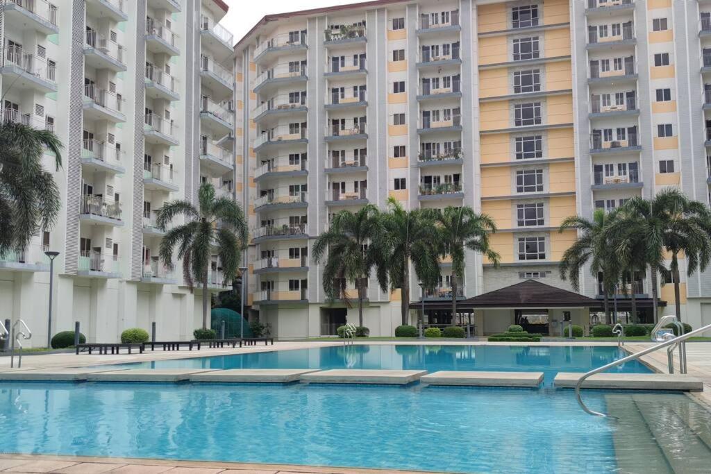 Cherolds Place Lovely 1 Bedroom Condo With Balcony Manila Eksteriør bilde