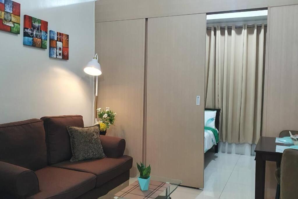 Cherolds Place Lovely 1 Bedroom Condo With Balcony Manila Eksteriør bilde