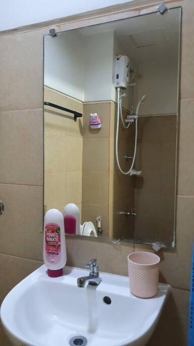 Cherolds Place Lovely 1 Bedroom Condo With Balcony Manila Eksteriør bilde