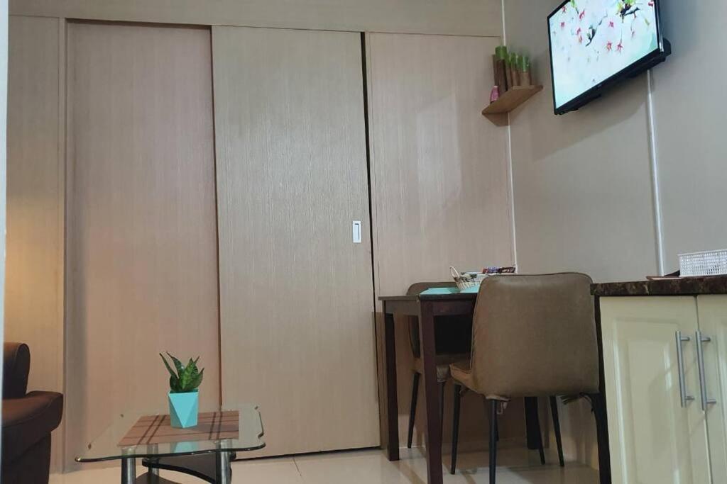 Cherolds Place Lovely 1 Bedroom Condo With Balcony Manila Eksteriør bilde